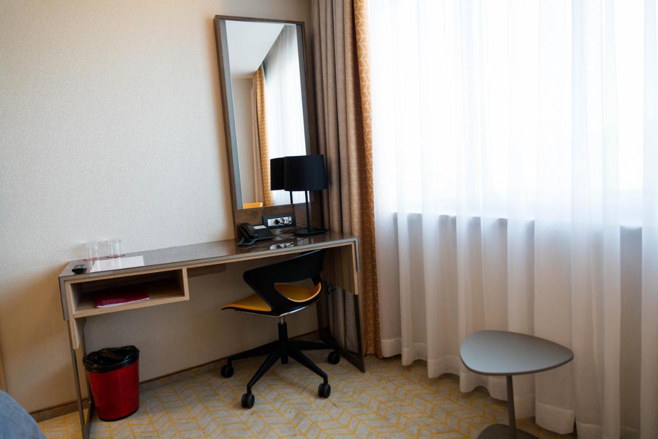 Ramada By Wyndham Ramnicu Valcea Hotel Buitenkant foto